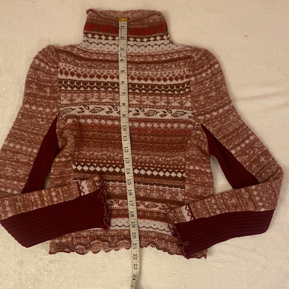 Free People Maroon and White Turtleneck Sweater - Picture 6 of 9